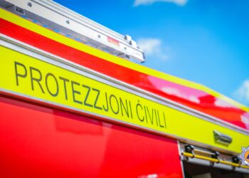 protezione civile, incendio,