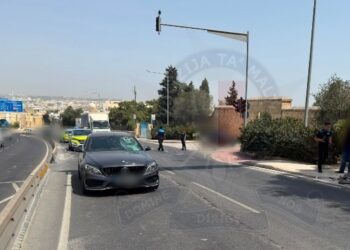 Scontro tra auto e bici a Luqa: 71enne finisce in ospedale