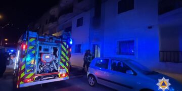 Incendio in un edificio a Santa Venera, evacuate le abitazioni vicine