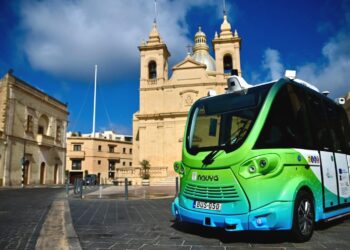 Debutta sulle strade di Gozo il primo autobus a guida autonoma