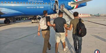 Fuori dal Paese e banditi dall’Europa: la Polizia rimpatria due pregiudicati