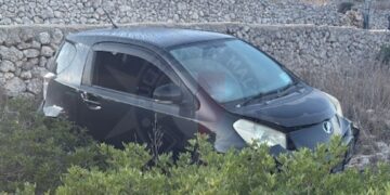Perde il controllo dell’auto e finisce in un campo a Wardija: gravemente ferito un 54enne