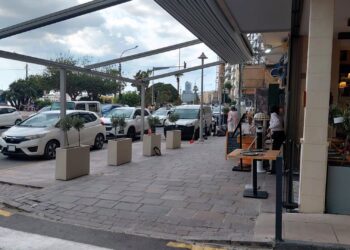 Sliema, vince la protesta dei residenti: via la struttura abusiva del ristorante sullo Strand
