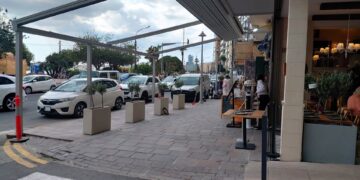 Sliema, vince la protesta dei residenti: via la struttura abusiva del ristorante sullo Strand