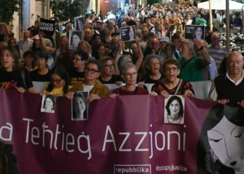 «Siamo il rumore che non volevano»: Malta in piazza per Daphne Caruana Galizia, nove anni dopo