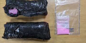 Nella valigia 70mila euro di ketamina: 26enne arrestata appena sbarcata in aeroporto